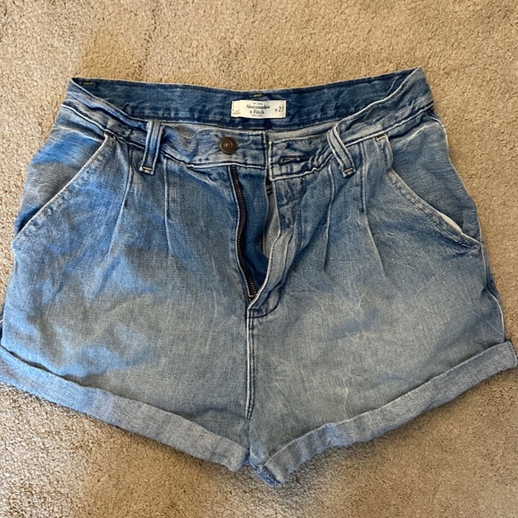 Abercrombie and Fitch Jean Shorts - Picture 1 of 3